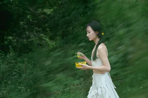 Elegant Art Photography Vol.9121 Featuring A Ji Yuan Zi: A Stunning Portrait Collection Amidst Blooming Yellow and Green Locust Flowers-3