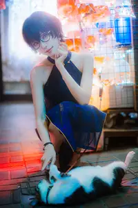 Coser Ely_eee as Reiko Kujirai B: Elegant Night Street Vibe with a Feline Friend-3