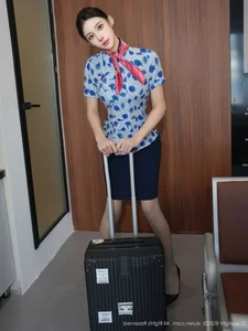 Elegant Portrait Photography Collection: XiuRen No.10891 Featuring Model Li Shuang Er’s Stylish and Modern Fashion Lookbook-25