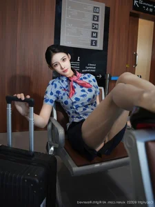 Elegant Portrait Photography Collection: XiuRen No.10891 Featuring Model Li Shuang Er’s Stylish and Modern Fashion Lookbook-19