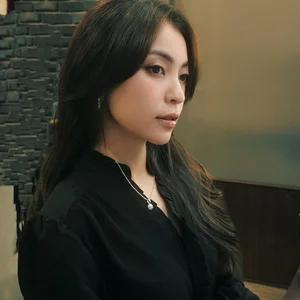 Stunning Beauty Transformation of Da Nang Influencer Nhat Le: Latest Trendy Looks and Modern Fashion Inspiration-6