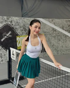 Stunning Beauty Transformation of Da Nang Influencer Nhat Le: Latest Trendy Looks and Modern Fashion Inspiration-5