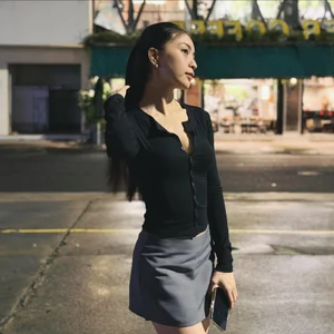 Stunning Beauty Transformation of Da Nang Influencer Nhat Le: Latest Trendy Looks and Modern Fashion Inspiration-7