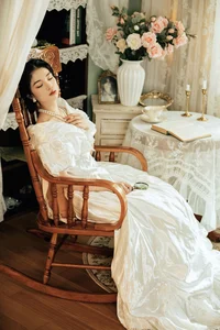 Timeless Grace: Discover Xuan Xuan’s Retro Portraits in a Captivating Oil Painting Aesthetic-3