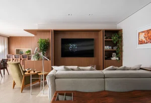 Modern Transformation of a 1960s São Paulo Villa: Blending Original Structure with Contemporary Brazilian Wood Design for Cozy Open Living-14