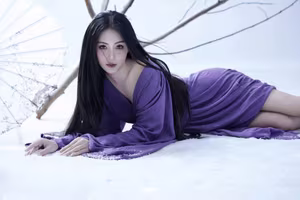 VGU No.85: Discover the Enigmatic Winter Beauty of a Long-Haired Muse Amidst Pure Snow, Adorned in Captivating Purple.-1