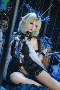 Enchanting Fantasy: The Ethereal Knight Fleurdris Brought to Life by Coser A Xun Kaori-9