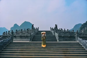 Discover Thung Ui, Ninh Binh: A Cinematic Valley in Vietnam That Looks Like a Historical Drama Movie Set-1