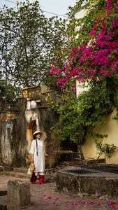 Timeless Grace: Capturing the Beauty of Ao Dai in Duong Lam Ancient Village-1