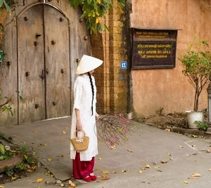 Timeless Grace: Capturing the Beauty of Ao Dai in Duong Lam Ancient Village-5
