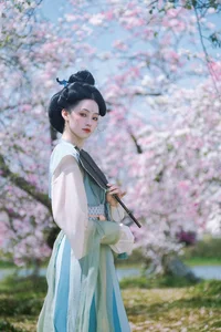 Elegant Portrait Photography: Xiao Lin in YiTuYu Art Language Vol.9341 – Stunning Fashion and Lifestyle Visuals-10