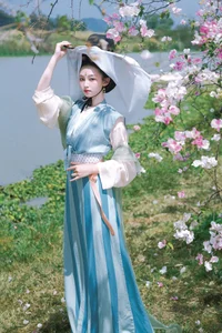 Elegant Portrait Photography: Xiao Lin in YiTuYu Art Language Vol.9341 – Stunning Fashion and Lifestyle Visuals-7