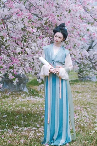 Elegant Portrait Photography: Xiao Lin in YiTuYu Art Language Vol.9341 – Stunning Fashion and Lifestyle Visuals-0