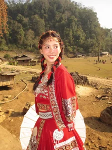 Miss Vietnam Tran Tieu Vy shines in traditional ethnic attire amidst the majestic mountains-1
