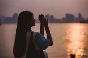 YiTuYu Vol.8294: A Shui's Serene Sunset by the River with City Skyline-5