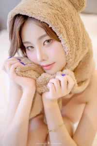 Elegant Back Profile Portraiture: Model Yuna in the SaintPhotoLife Sexy Back Collection – 68 High-Resolution Aesthetic Fashion and Lifestyle Images-2