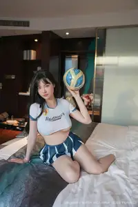 Ruan Qing No.10606: Captivating Football Muse Showcases Dynamic Charm in Sporty Uniform-17