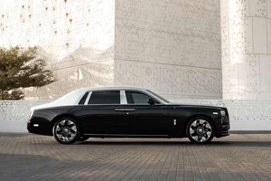 One-of-a-Kind Rolls-Royce Phantom Arabesque: A Masterpiece of Bespoke Luxury and Intricate Laser-Engraved Artistry Inspired by Middle Eastern Architecture-6