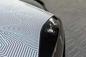 One-of-a-Kind Rolls-Royce Phantom Arabesque: A Masterpiece of Bespoke Luxury and Intricate Laser-Engraved Artistry Inspired by Middle Eastern Architecture-7