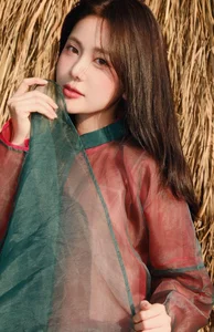 Timeless Elegance: Traditional Vietnamese Beauty-11