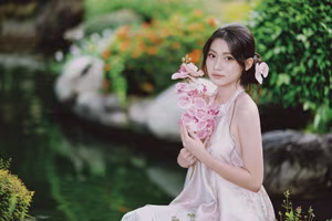 VGU No.35: Serene Beauty of a Young Woman with a Dreamy Bouquet-4