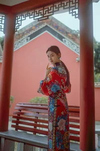 Timeless Elegance of Man Li by the Red Wall - YiTuYu Vol.8871-4