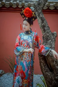 Timeless Elegance of Man Li by the Red Wall - YiTuYu Vol.8871-3