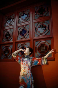 Timeless Elegance of Man Li by the Red Wall - YiTuYu Vol.8871-32