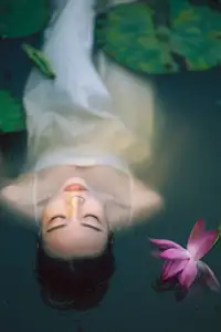 Ju Zi's Ethereal Beauty Amidst Lotus Blooms | YiTuYu Vol.8733-5