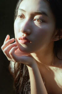 Serene Summer Portrait Photography: Ye Zhi Zhi Zhi in YiTuYu Art Language Vol.9104 - Aesthetic Nature and Stream Side Fashion Inspiration-7