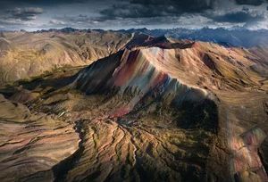 Breathtaking Landscapes of the Andes Mountains: Exploring Peru's Rainbow Mountain, Machu Picchu, and the Cordillera Blanca's Stunning Natural Beauty-4