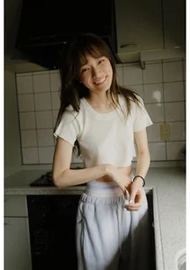 Rena Miyashita’s Timeless Elegance: Capturing the Pure Essence of Natural Beauty-15