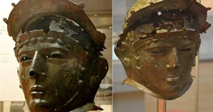 Rare Roman Ribchester Helmet: A Masterpiece of Ancient Bronze Artistry and Military History Found in Britain-0
