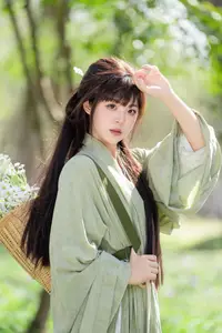 Asian Beauty: Sai Xi Xi Li Ma in Elegant Green Hanfu – YiTuYu Vol.8747 Collection-23