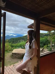 Tang My Han: A Muse's Beauty Amidst Golden Rice Fields, A Breathtaking Moment-8