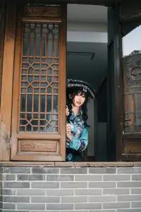 Mystical Ethnic Beauty: Xiao Wen Shines in Traditional Guizhou Attire Vol.8719-20