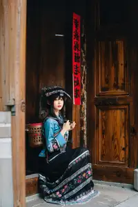 Mystical Ethnic Beauty: Xiao Wen Shines in Traditional Guizhou Attire Vol.8719-11