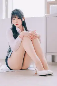 Coser Shimo: Discover Shimo's Secret Office Part02 – Innocent Charm in the Workplace-14