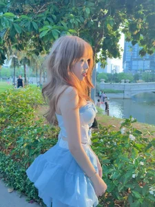 TikToker Thubaongok shines in a sweet and dreamy outfit check under the golden sun-0