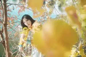 YiTuYu Art Language Vol.8738 Nan Nan: A Radiant Autumn Girl Embracing Warm Afternoon Sun-10