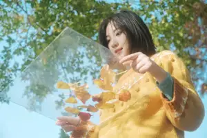 YiTuYu Art Language Vol.8738 Nan Nan: A Radiant Autumn Girl Embracing Warm Afternoon Sun-9