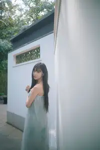 Xiao Yu: Orchid Garden Muse in YiTuYu Vol.8701 – Captivating Serenity Unveiled-40