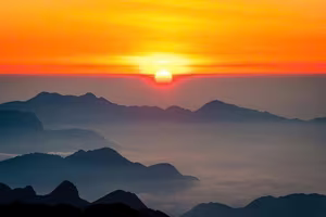 Fansipan Cloud Hunting Experience Breathtaking Sky Earth Harmony from Indochinas Rooftop-10