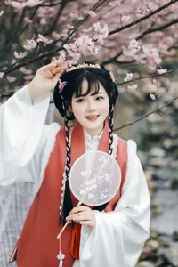 Nature's Muse: Qi Qi Ry's Serene Escape in YiTuYu Art Language Vol. 9037-10