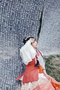 Nature's Muse: Qi Qi Ry's Serene Escape in YiTuYu Art Language Vol. 9037-15