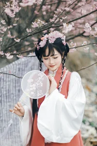 Nature's Muse: Qi Qi Ry's Serene Escape in YiTuYu Art Language Vol. 9037-14