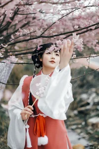 Nature's Muse: Qi Qi Ry's Serene Escape in YiTuYu Art Language Vol. 9037-4