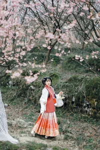 Nature's Muse: Qi Qi Ry's Serene Escape in YiTuYu Art Language Vol. 9037-2