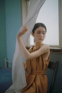 Chasing the Golden Hour: A Retro Visual Journey with Yi Zhi You Zi’s Art Language-19