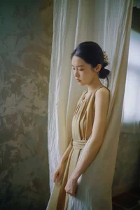 Chasing the Golden Hour: A Retro Visual Journey with Yi Zhi You Zi’s Art Language-46